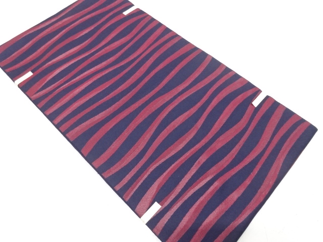 未使用品　よろけ横段模様織り出し　袋帯